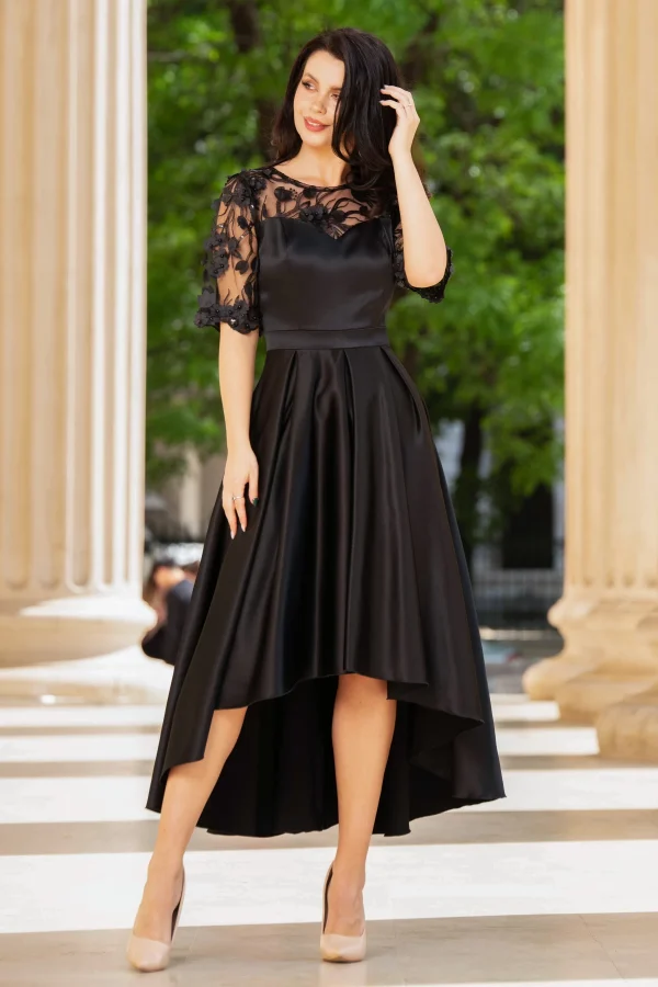 Rochie de soacra neagra cu flori 3D si pliseuri Rochie de soacra neagra cu flori 3D si pliseuri