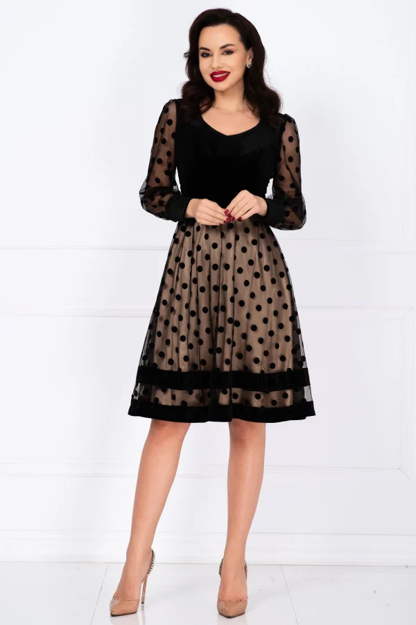 Rochie eleganta in clos din catifea cu dublura bej si buline Rochie eleganta in clos din catifea cu dublura bej si buline