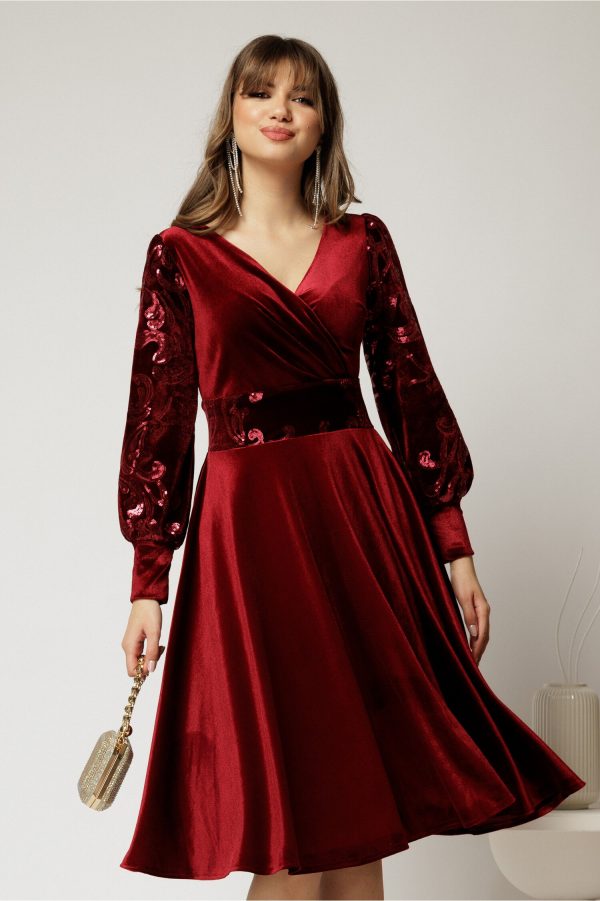 Rochie Elif eleganta din catifea verde cu paiete pe maneci si talie Rochie Elif eleganta din catifea verde cu paiete pe maneci si talie