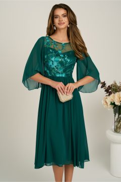 Rochie midi verde in clos din voal cu dantela florala la bust