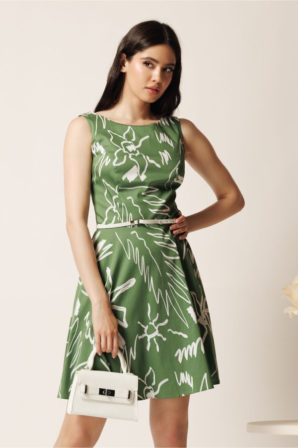 Rochie scurta verde in clos cu imprimeuri albe si curea in talie