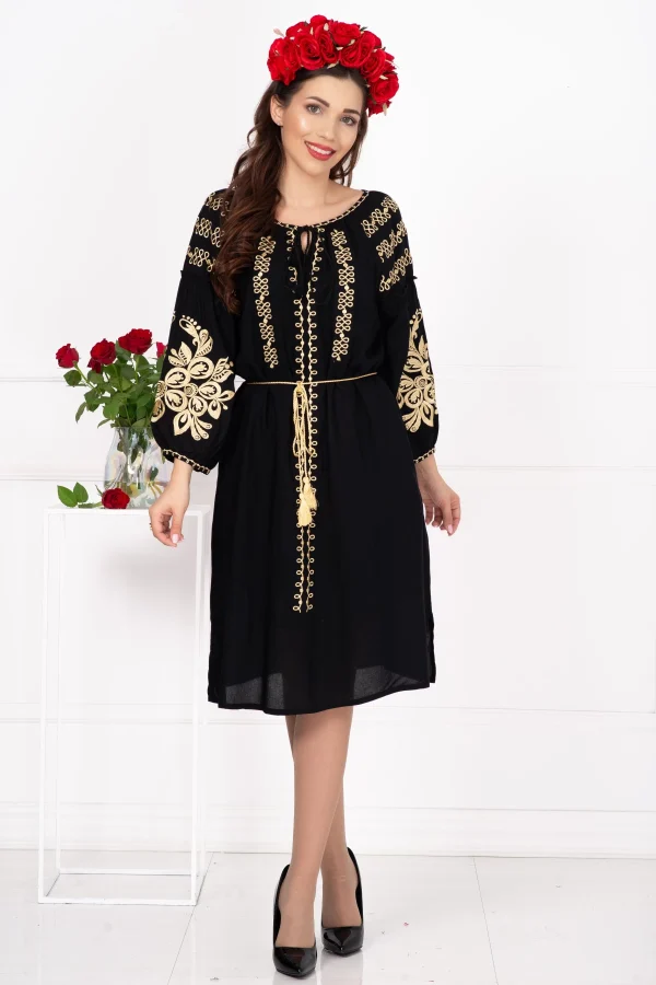 Rochie traditionala din vascoza neagra Ecaterina cu broderie bej Rochie traditionala din vascoza neagra Ecaterina cu broderie bej