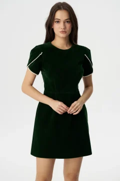 Rochie verde mini din catifea Silvia cu margele decorative